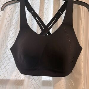 Lululemon Sports Bra
Size 36D